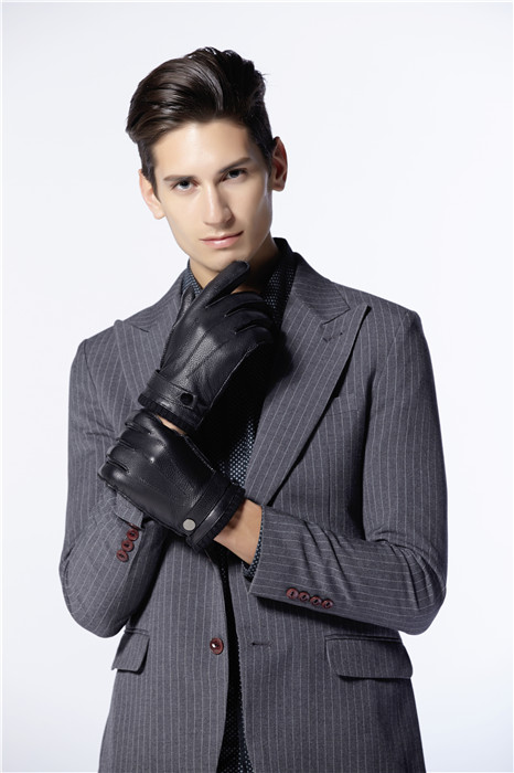 men-leather-gloves